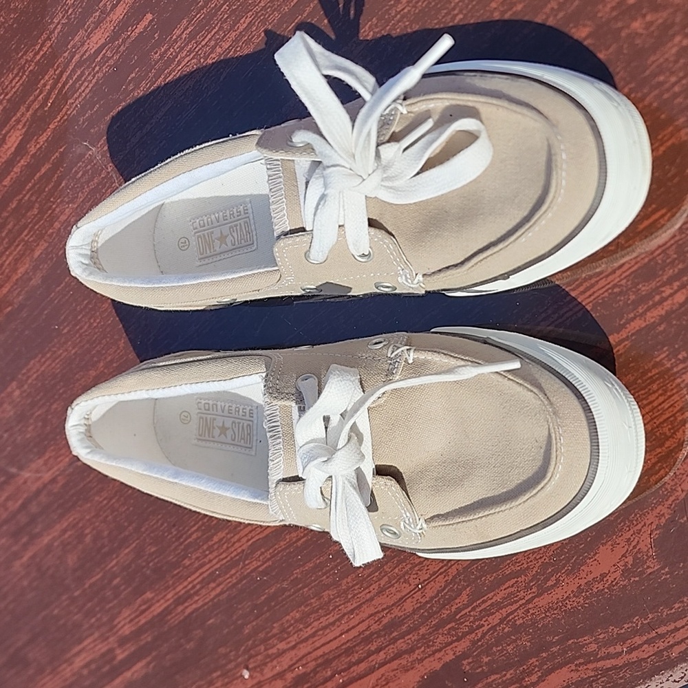 Mens Converse One Star shoes size 7.5